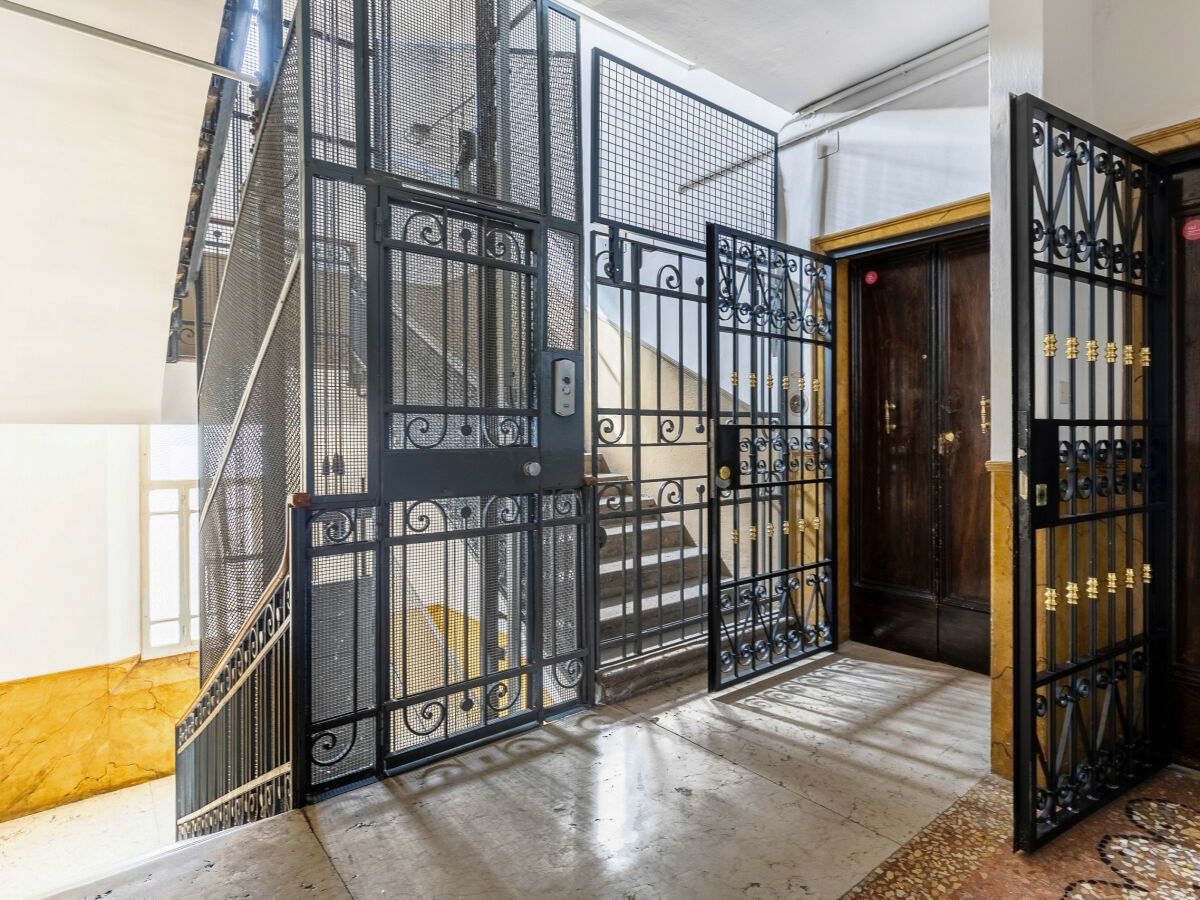 Apartment Irnerio 17 - Irnerio Apartments - Blue Velvet - Outdoor photo 2