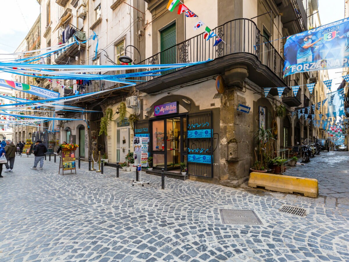 Apartment Napoli Street Art Rooms - Wall - RS - Outdoor photo 3