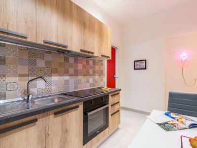 Apartment Napoli Street Art Rooms - Wall - RS - Features photo 6