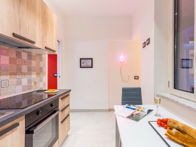 Apartment Napoli Street Art Rooms - Wall - RS - Features photo 11