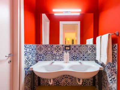 Apartment Napoli Street Art Rooms - Wall - RS - Features photo 19