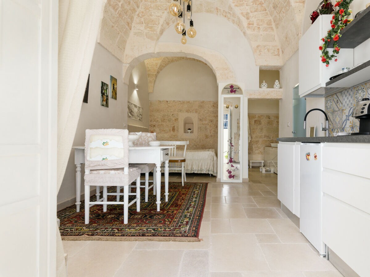 Apartment Stairway with Jacuzzi - Features photo 5