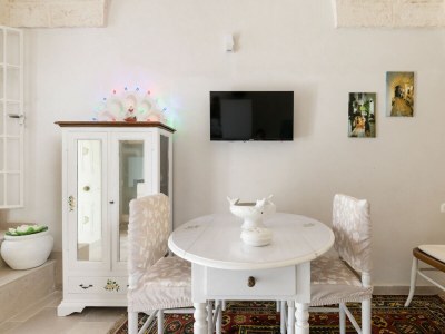 Apartment Stairway with Jacuzzi - Features photo 7