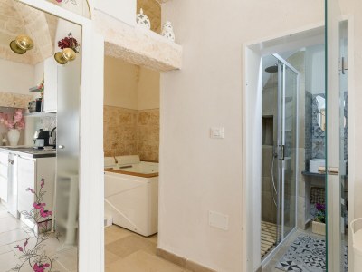 Apartment Stairway with Jacuzzi - Outdoor photo 17