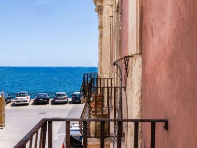 Apartment Palazzo Bozzanca Seaview - Blue Apartment in Siracusa - Apartment