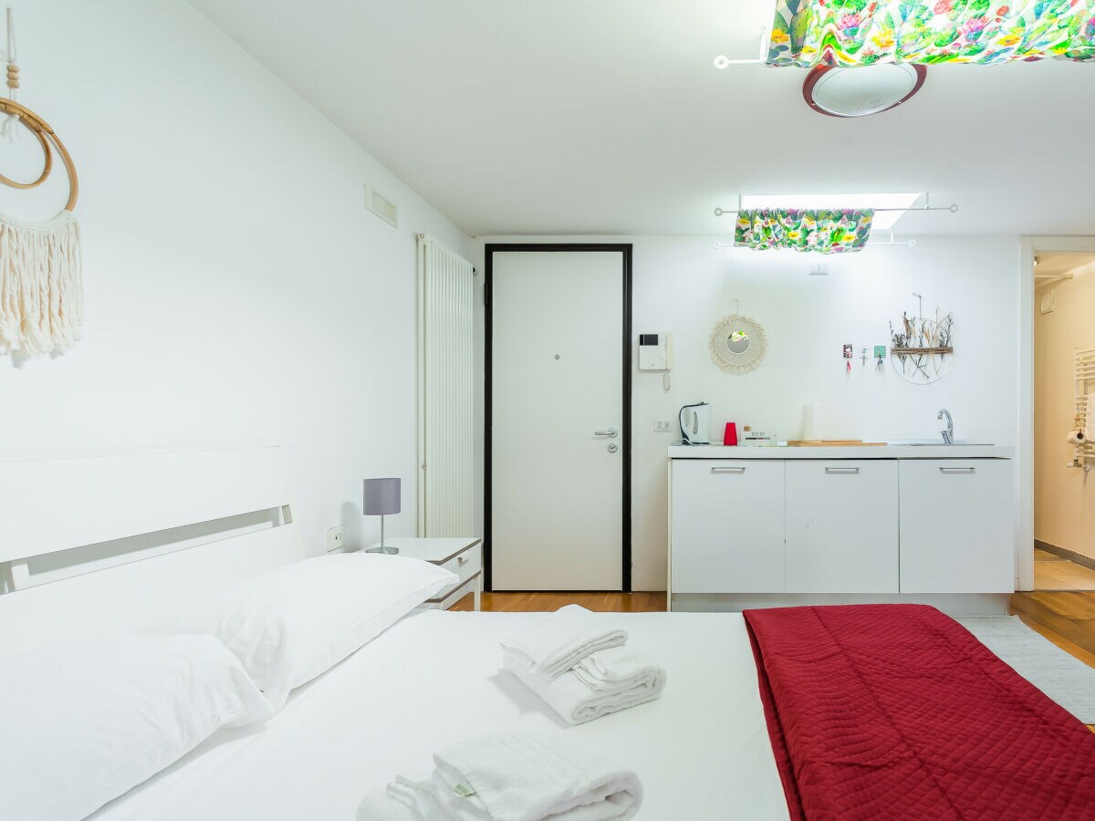 Holiday house Palazzo San Rocco - Red Room - Features photo 4