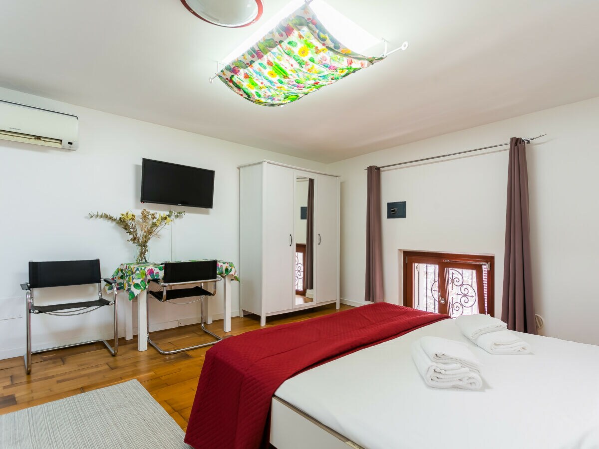 Holiday house Palazzo San Rocco - Red Room - Features photo 5