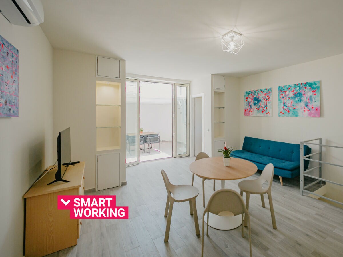 Apartment Modern Apartment with Exclusive Terrace - Features photo 5