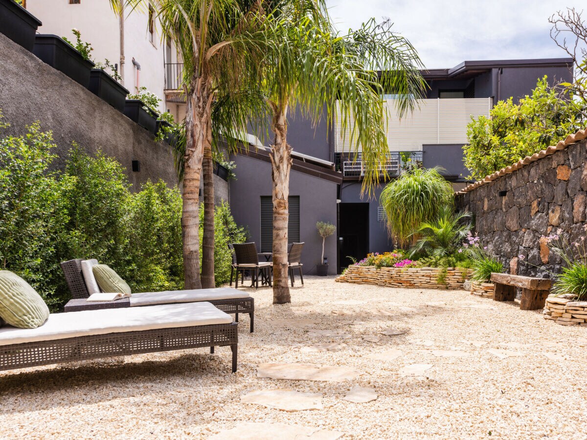 Apartment Leone Apartment with Garden - Outdoor photo 4