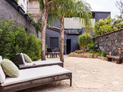 Apartment Leone Apartment with Garden - Environment photo 21