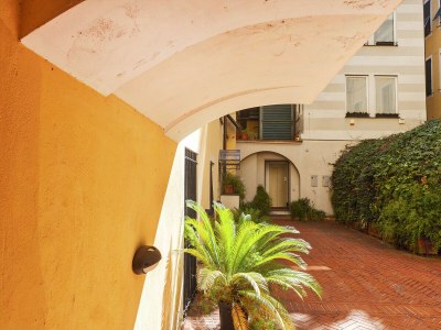 Apartment A Lovely Nest in the City - Outdoor photo 4