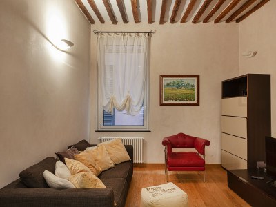 Apartment A Lovely Nest in the City - Features photo 11