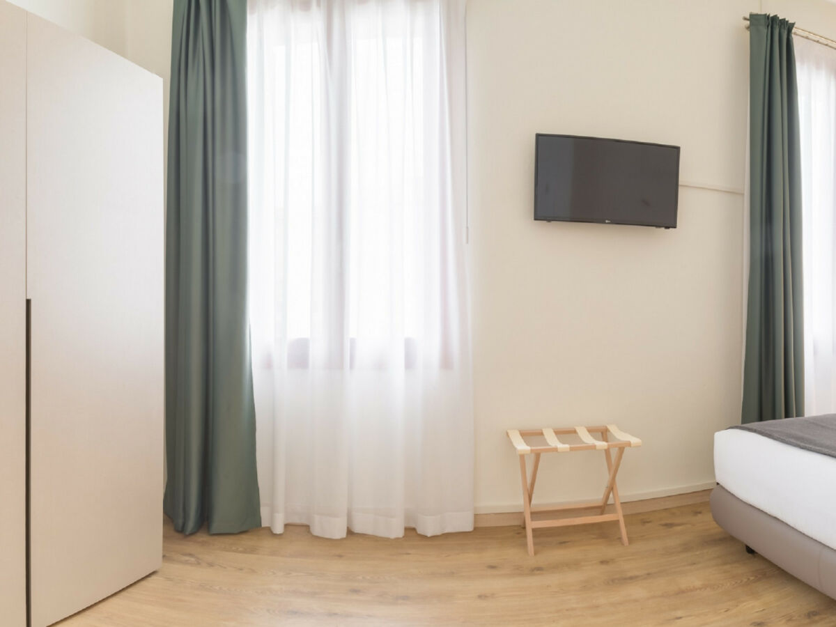 Holiday house Camera 1 - Grand Canal Suites - LOCZ BK - Features photo 5