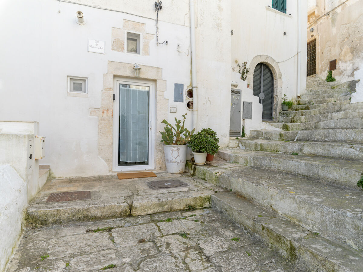 Apartment 19 White Luxury Suite with Jacuzzi - Outdoor photo 2