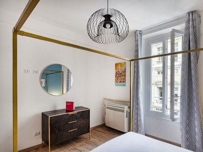 Apartment Art and Comfort near Lomellini Street - Features photo 14