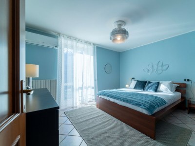 Apartment Lakefront Retreat - Celeste - Features photo 14