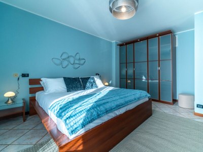 Apartment Lakefront Retreat - Celeste - Features photo 15