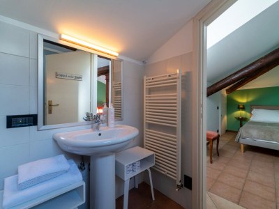 Apartment Lakefront Retreat - Salvia - Features photo 20