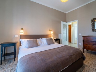 Apartment Lotus Apartment with Lakeview - Features photo 23