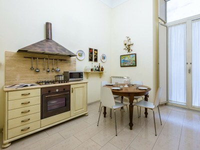 Apartment Homely City Apartment - Features photo 11