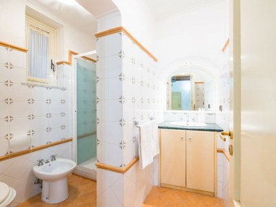 Apartment Homely City Apartment - Features photo 27