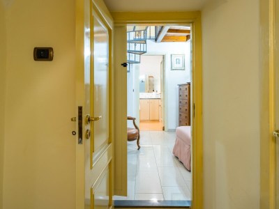 Apartment Homely City Apartment - Features photo 37