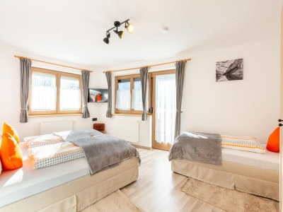 Holiday house Chalet in Zillertal near Ski Slopes - Outdoor photo 8