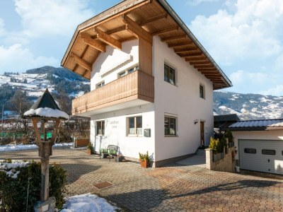 Holiday house Chalet in Zillertal near Ski Slopes - Outdoor photo 9