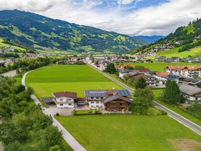 Holiday house Chalet in Zillertal near Ski Slopes - Environment photo 38