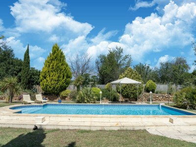 Holiday house Geräumiges Ferienhaus mit privatem Pool und Park - Outdoor photo 2