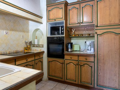 Holiday house Geräumiges Ferienhaus mit privatem Pool und Park - Features photo 34