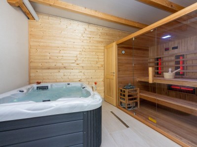 Villa Antani with heated pool, sauna & jacuzzi - Outdoor photo 10