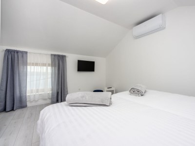 Villa Antani with heated pool, sauna & jacuzzi - Features photo 29