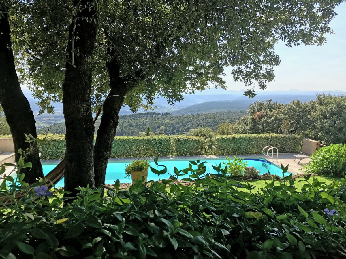 Villa Villa in Tourtour with Swimming Pool - Outdoor photo 2