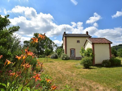 Holiday house Villa in Crux-la-Ville nahe Morvan Park in Saint-Franchy - Holiday house