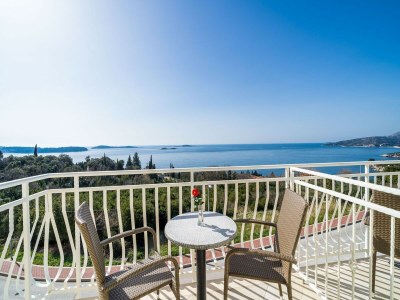 Apartment Villa Samba - Double Room with Balcony and Sea View - gasi se in Mlini - Apartment