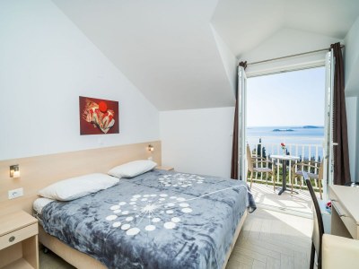 Apartment Villa Samba - Double Room with Balcony and Sea View - gasi se - Features photo 3