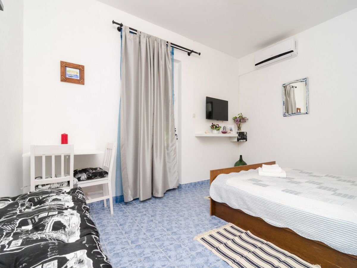 Apartment Apartments Vera - One-Bedroom Apartment with Terrace and Sea View (Rea) - Features photo 2