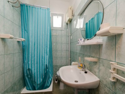 Apartment Apartments Vera - One-Bedroom Apartment with Terrace and Sea View (Rea) - Features photo 8