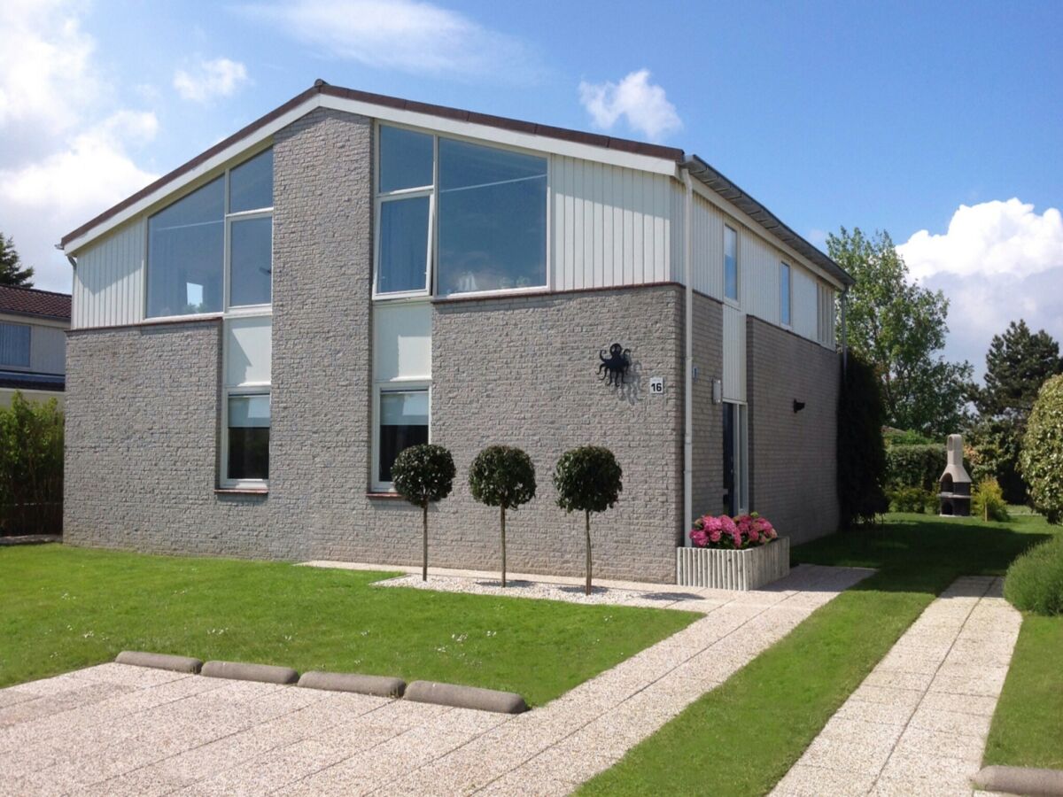 Holiday house Ferienhaus in Kamperland am Strand