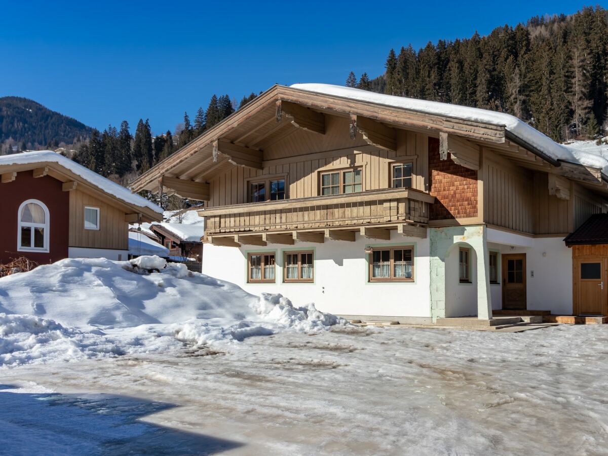 Apartment Chalet in Bramberg near Ski Slopes - Outdoor photo 2