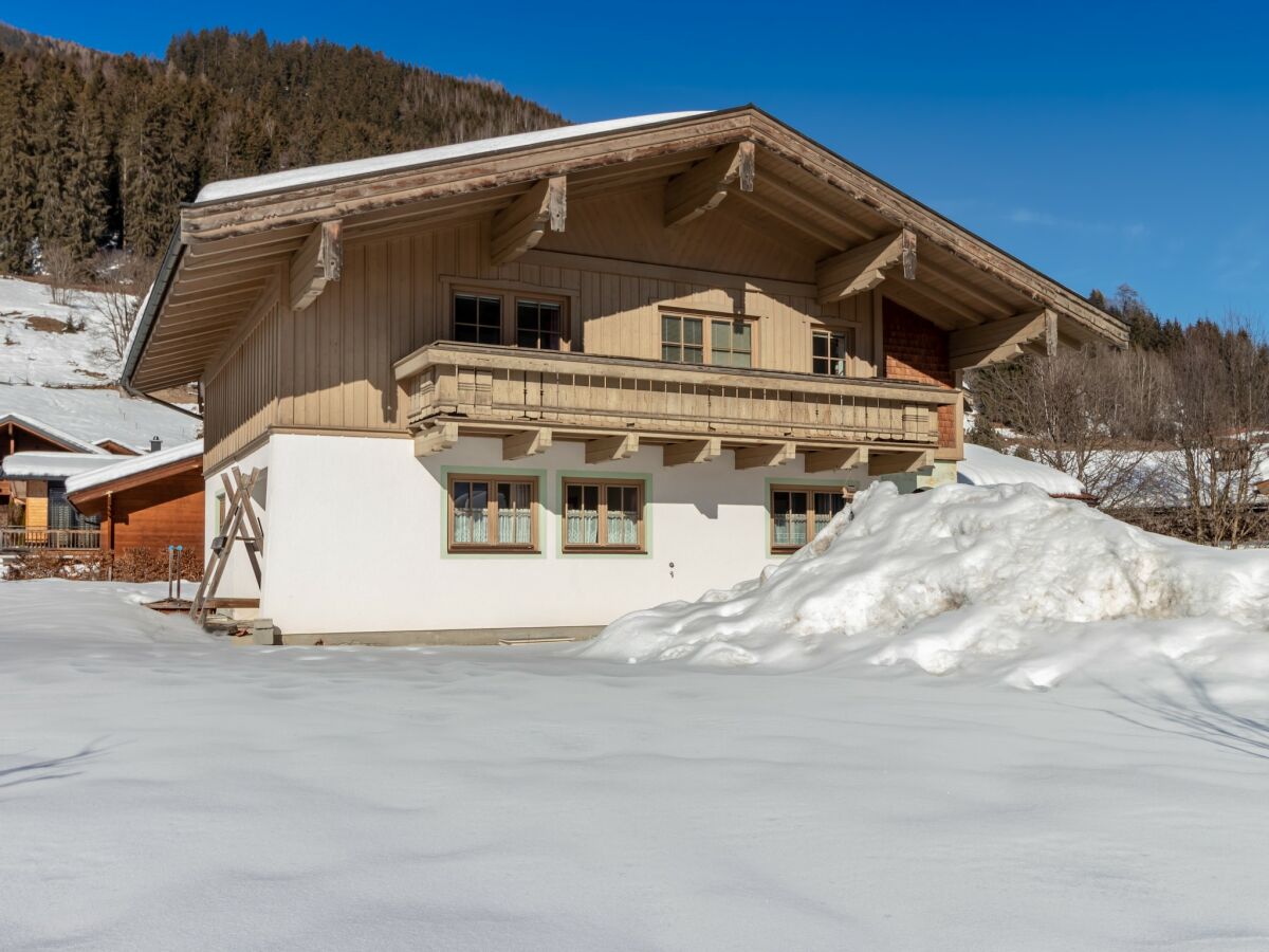 Apartment Chalet in Bramberg near Ski Slopes - Outdoor photo 4