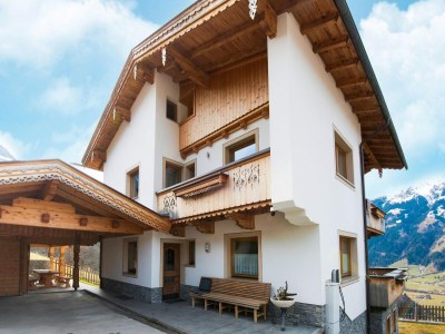 Chalet Chalet in Zell am Ziller near Ski Lift - Outdoor photo 4