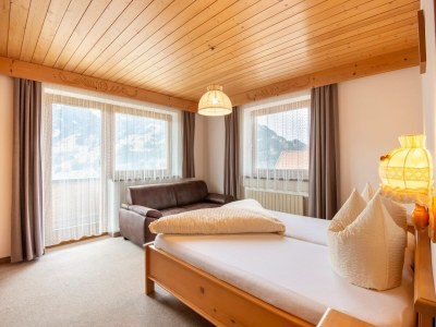 Chalet Chalet in Zell am Ziller near Ski Lift - Features photo 13