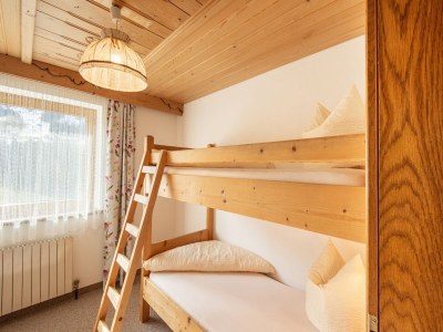 Chalet Chalet in Zell am Ziller near Ski Lift - Features photo 17