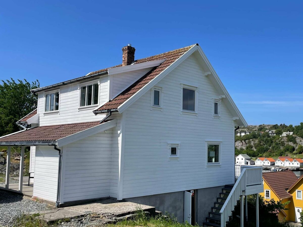 Holiday house 6 person holiday home in BØMLO - Outdoor photo 4