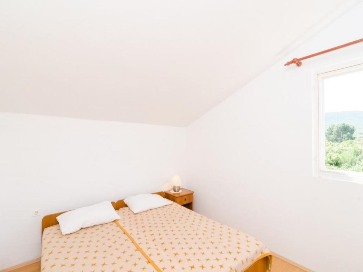 Apartment Apartments Sutvid- Two Bedroom Apartment with Balcony and Sea View - Features photo 3