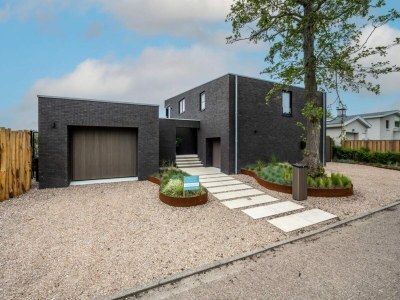 Holiday house Attraktive Villa mit Bootssteg in Kamperland - Holiday house