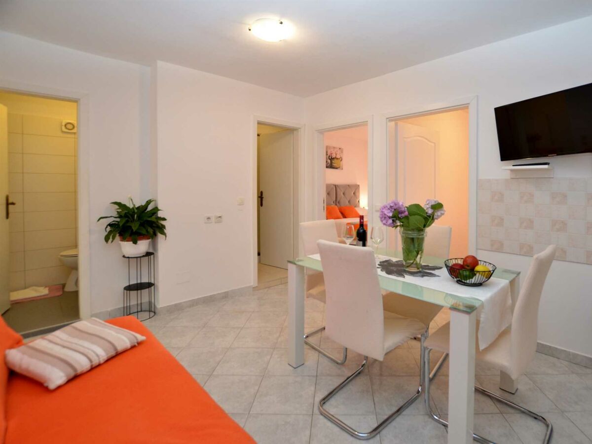 Holiday house Ljiljana Apartment 2 - Features photo 4