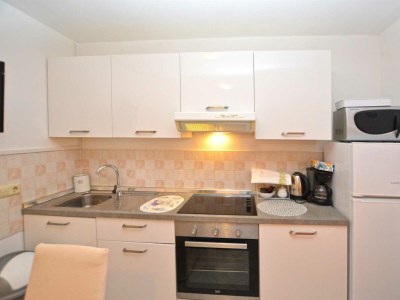 Holiday house Ljiljana Apartment 2 - Features photo 12